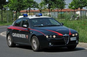 Pomezia: rientra in casa e trova i ladri, i Carabinieri bloccano i due giovani nomadi in fuga